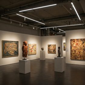 Lighting solutions for temporary or permanent exhibition spaces