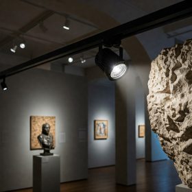 Lighting solutions for sculptural artworks